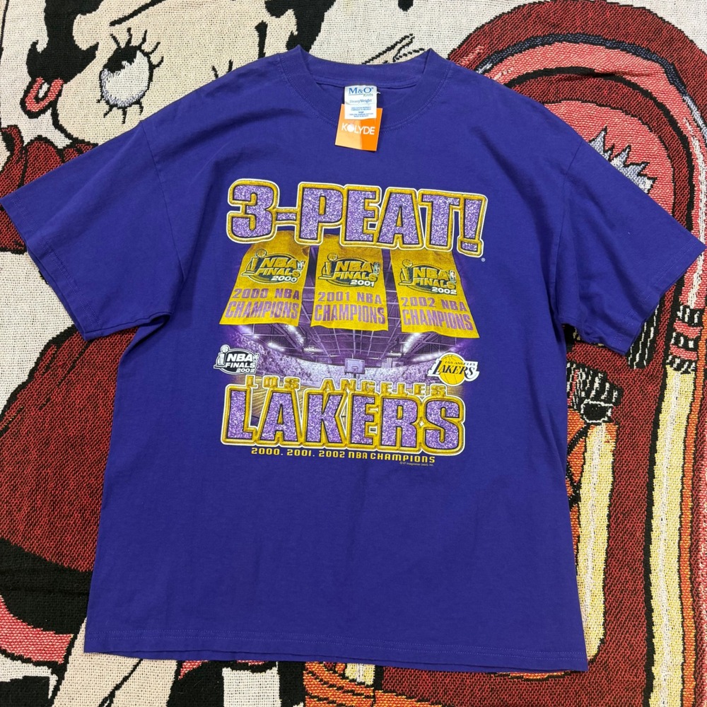 Vintage M&O Los Angeles Lakers 3-Peat NBA Champions T-Shirt Purple Large NEW